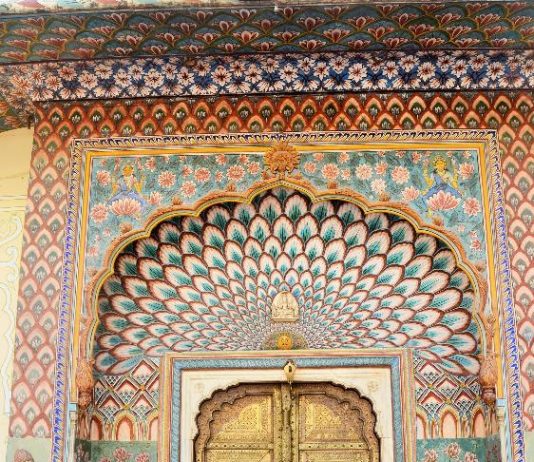 The Vibrant Hues of Jaipur, India