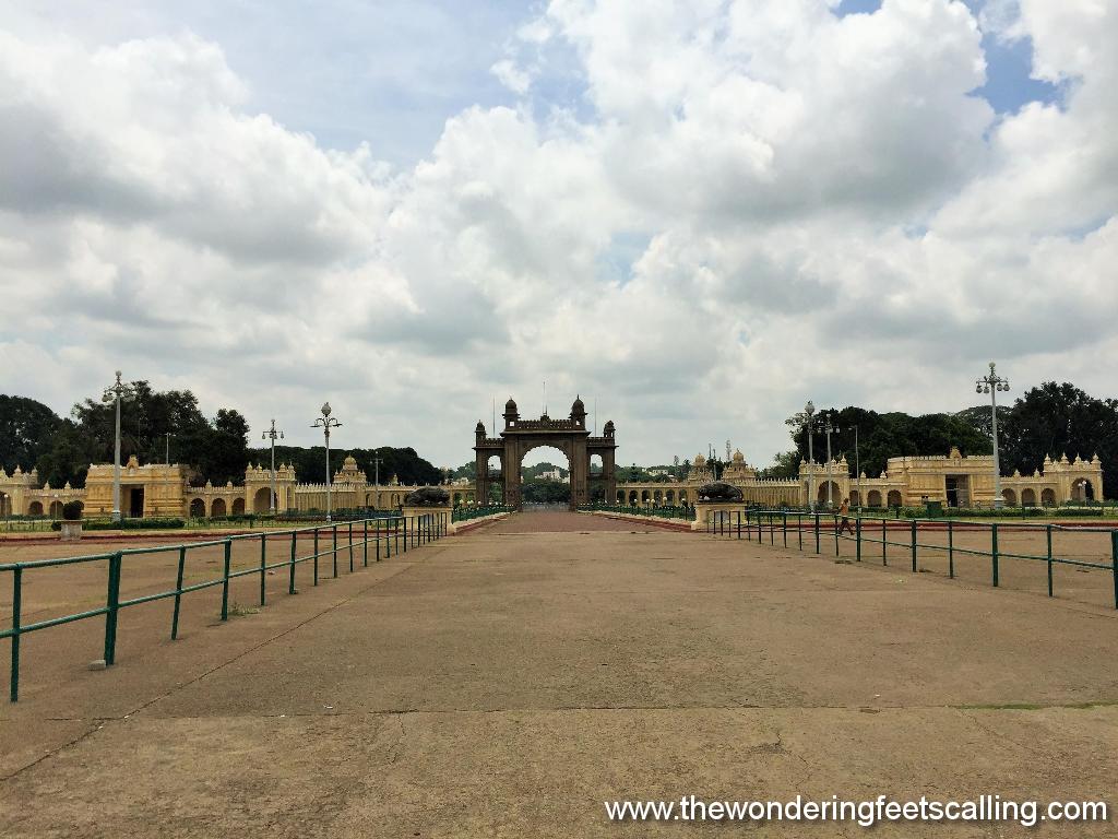 mysore palace side gate